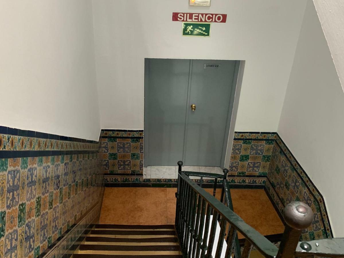 Hostal Alcobia Sewilla Zewnętrze zdjęcie